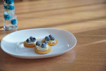 ブルーベリーとレアチーズのデザート
