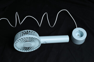 portable fan with rechargeable batteries