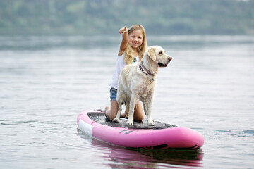 mit dem Hund stand up paddeln