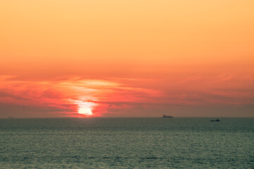 夏の魚見公園展望所から眺める日本海の夕暮れ【福岡県】