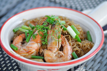 Baked Prawns With Vermicelli, stir fried vermicelli with shrimp