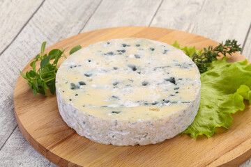 Round blue cheese
