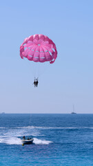 parasailing in the bay of angels in Nice