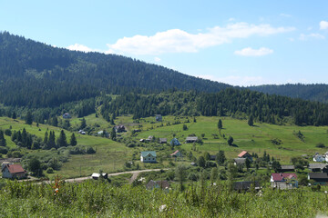 Fototapeta na wymiar Ukrainian village in the mountains