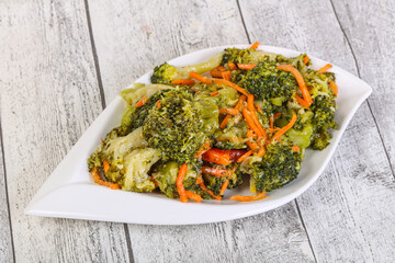 Pickled cauliflower with carrot