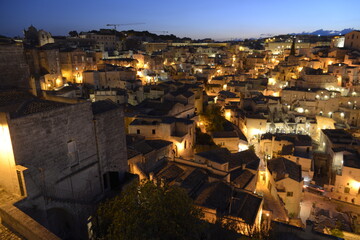 Panorama notturno di Matera la città dei Sassi - 375667808