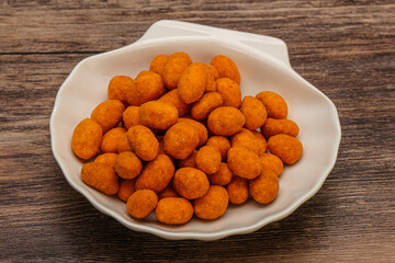 Spicy peanut heap in the bowl