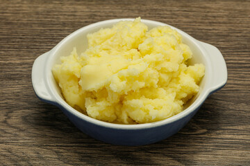 Mashed potato in the bowl