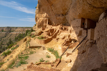 Long House, located on Wetherill Mesa in the western portion of Mesa Verde National Park, CO - USA.
Long House is the second largest cliff dwelling in the park and counts many stairs, rooms and kivas.