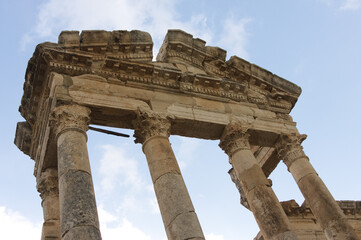 Fototapeta premium Apamea Syria, ancient ruins with famous colonnade before damage in the war