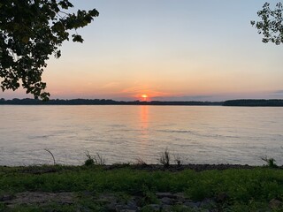Fototapeta na wymiar Mississippi River Sunset