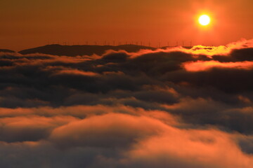 山並みと雲海