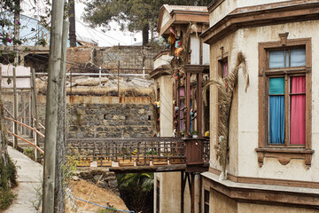 Front of a wooden house in Valparaiso