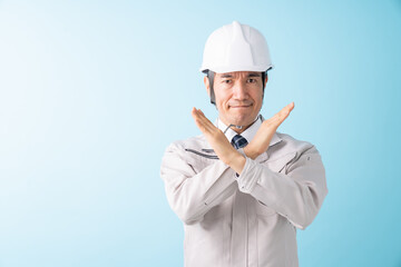 ビジネスマン　作業服　拒否