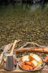 アウトドアの朝食イメージ