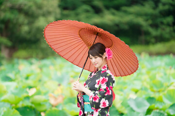 浴衣の女性