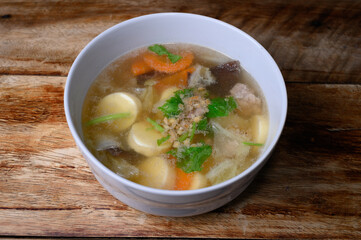 Clear Soup with Tofu and Minced Pork 