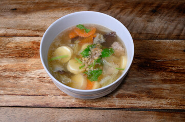Clear Soup with Tofu and Minced Pork 