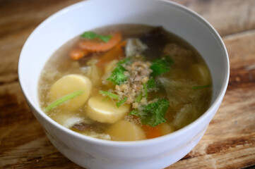 Clear Soup with Tofu and Minced Pork 