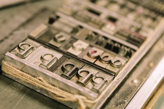 Lead Press Types