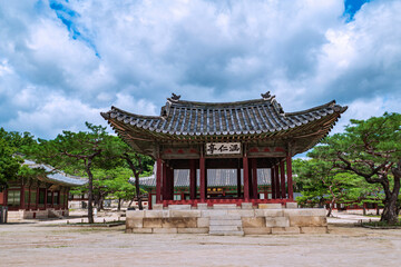 Fototapeta premium Haminjeong-- Changgyeonggung Palace, Seoul, Korea