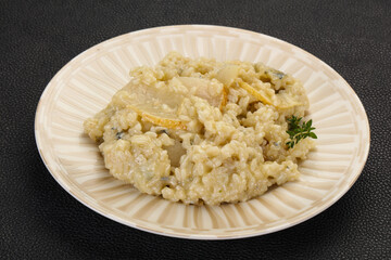 Risotto with pear and gorgonzola