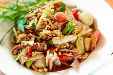 Spicy seafood papaya salad Food that Thai people like to eat