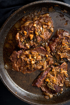 Cooking Steak in Red Wine Balsamic Vinegar Reduciton