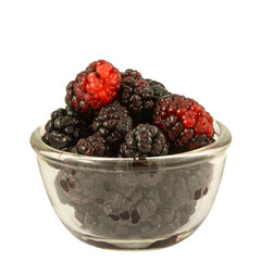 Blackberries in glass bowl