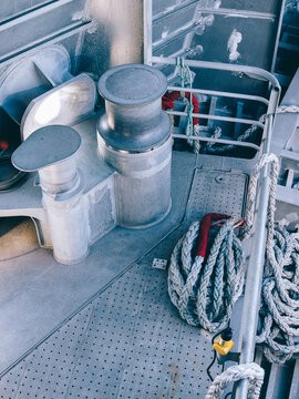 Ropes and winches