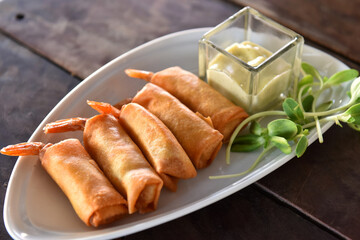 Shimp spring rolls