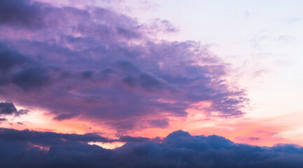 Fototapeta na wymiar Blue purple sky with gray clouds.