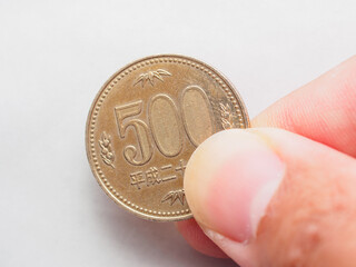 500円　白バック　背景　素材　コピースペース　ワンコイン