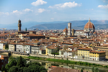 Fototapeta na wymiar General panorama of the city of Florence, with the Cathedral of Santa Maria del Fiore, Duomo in the background, city of Florence, capital of the Tuscan region, Italy