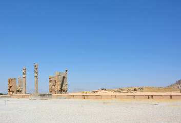 Gate of all Nations (left) and Army Way, view from the inside, Persepolis