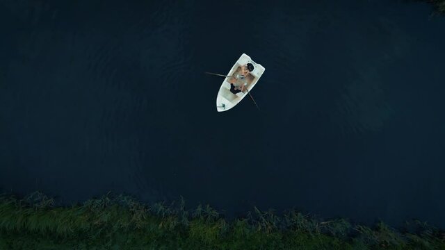 BOAT ON THE LAKE