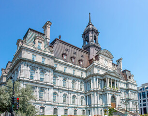 Fototapeta na wymiar Hôtel de Ville Montreal / Montreal City Hall Montreal Québec Canada