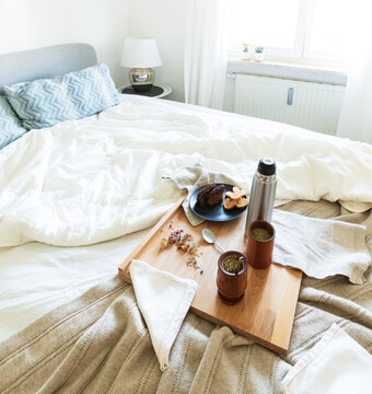 Desayuno argentino en la cama