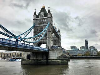 Fototapeta na wymiar tower bridge in london