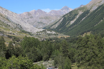 Fototapeta na wymiar Haute vallée de l'Ubaye