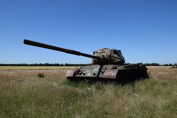 Fototapeta premium Panzer auf dem Panzerfeld bei Wahn