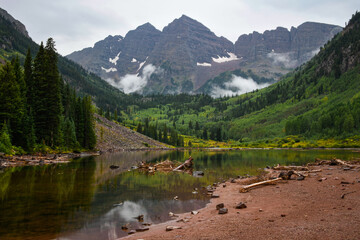 Fototapeta premium lake in the mountains