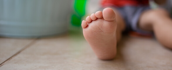 toddler dirty foot 