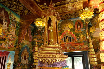 Obraz premium Chiang Mai Thailand - City Pillar Shrine interior in Wat Chedi Luang area