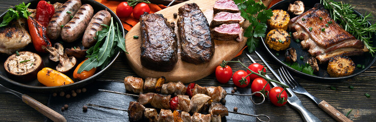 Assorted grilled meat with vegetables
