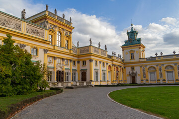 Fototapeta na wymiar beautiful view on Royal Wilanow Palace located in the Wilanów district, Warsaw