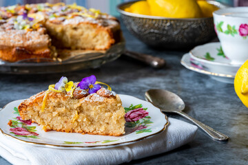 Almond and lemon cake