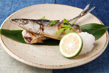 サンマの塩焼き