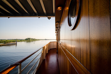 Sunset river cruise with a view of the wheelhouse © fotografiecor
