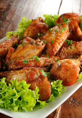 Asinhas de frango fritas apimentada